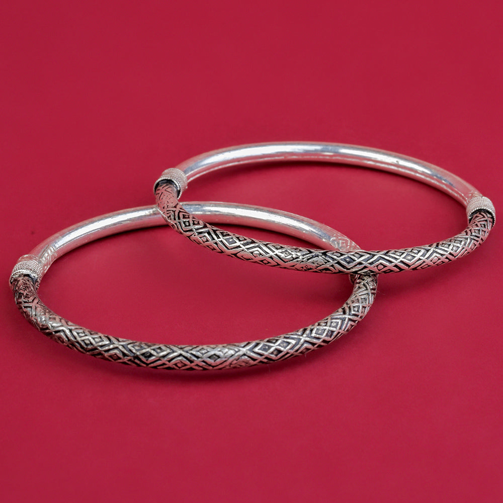 Oxidized Silver Kadli